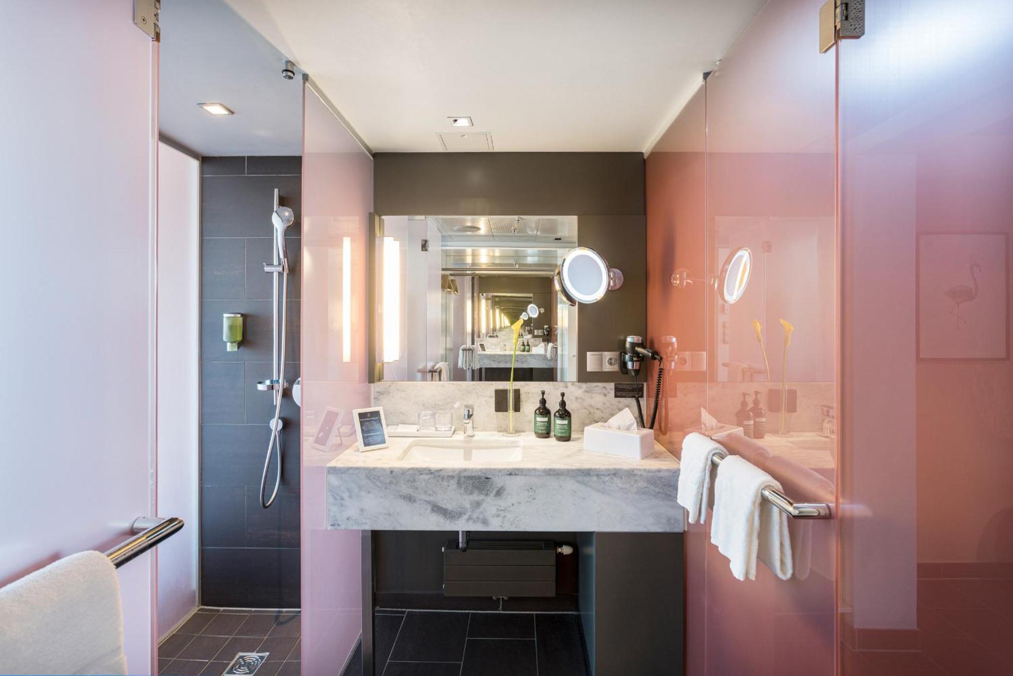 Voco By Ihg Hotel